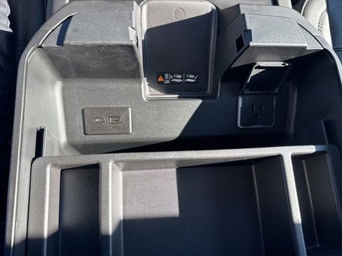 Certified 2025 GMC Sierra 3500 Denali w/ Denali Reserve Package image 33