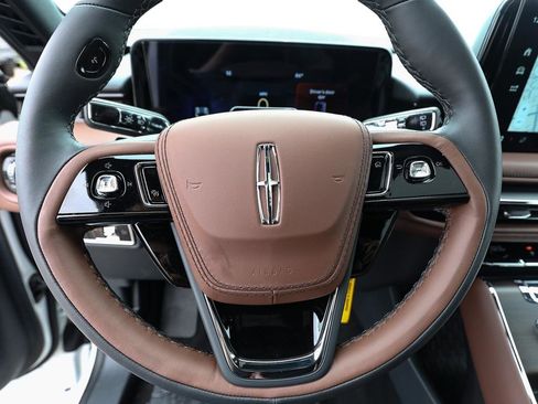 New 2026 Lincoln Aviator Reserve AWD/4WD image 13