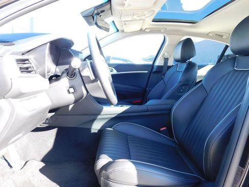 Used 2026 Genesis G70 2.5T Prestige image 11