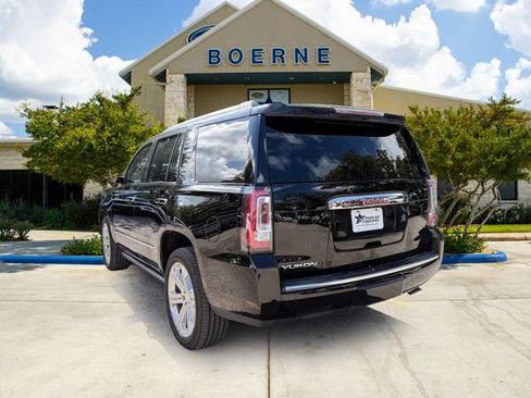 Used 2017 GMC Yukon Denali w/ Open Road Package AWD/4WD image 3