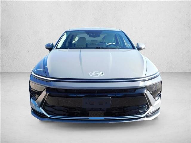 Used 2025 Hyundai Sonata SEL FWD image 4