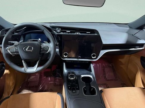 Used 2023 Lexus RZ 450e Premium image 11