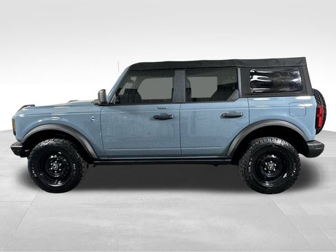Used 2022 Ford Bronco Black Diamond image 4