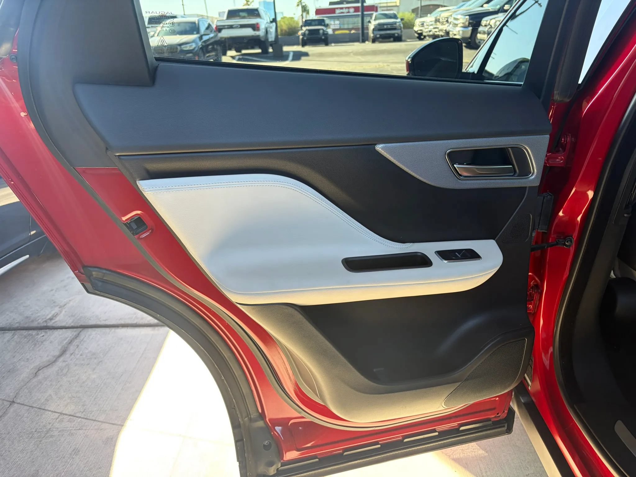 Used 2020 Jaguar F-PACE SVR AWD/4WD image 12
