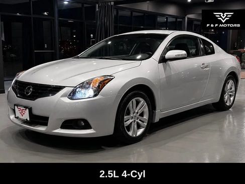 Used 2013 Nissan Altima 2.5 S w/ Premium Pkg FWD image 2