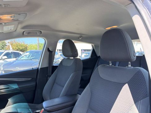 Used 2022 Chevrolet Bolt LT FWD image 16