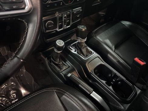 Used 2021 Jeep Wrangler Unlimited Sahara 4xe image 17