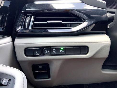 Used 2026 Acura MDX FWD w/ Technology Package image 32