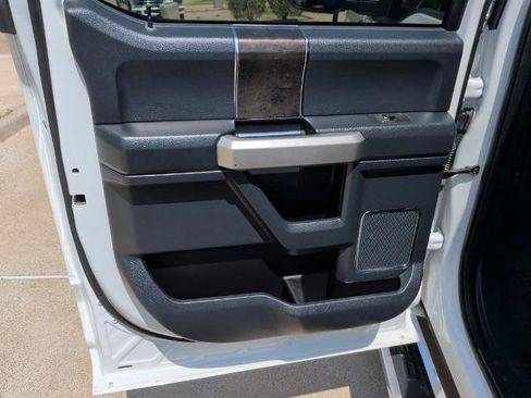 Certified 2022 Ford F350 Lariat w/ Lariat Value Package AWD/4WD image 19