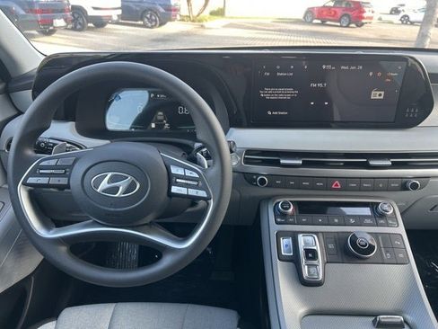 New 2025 Hyundai Palisade SE image 18