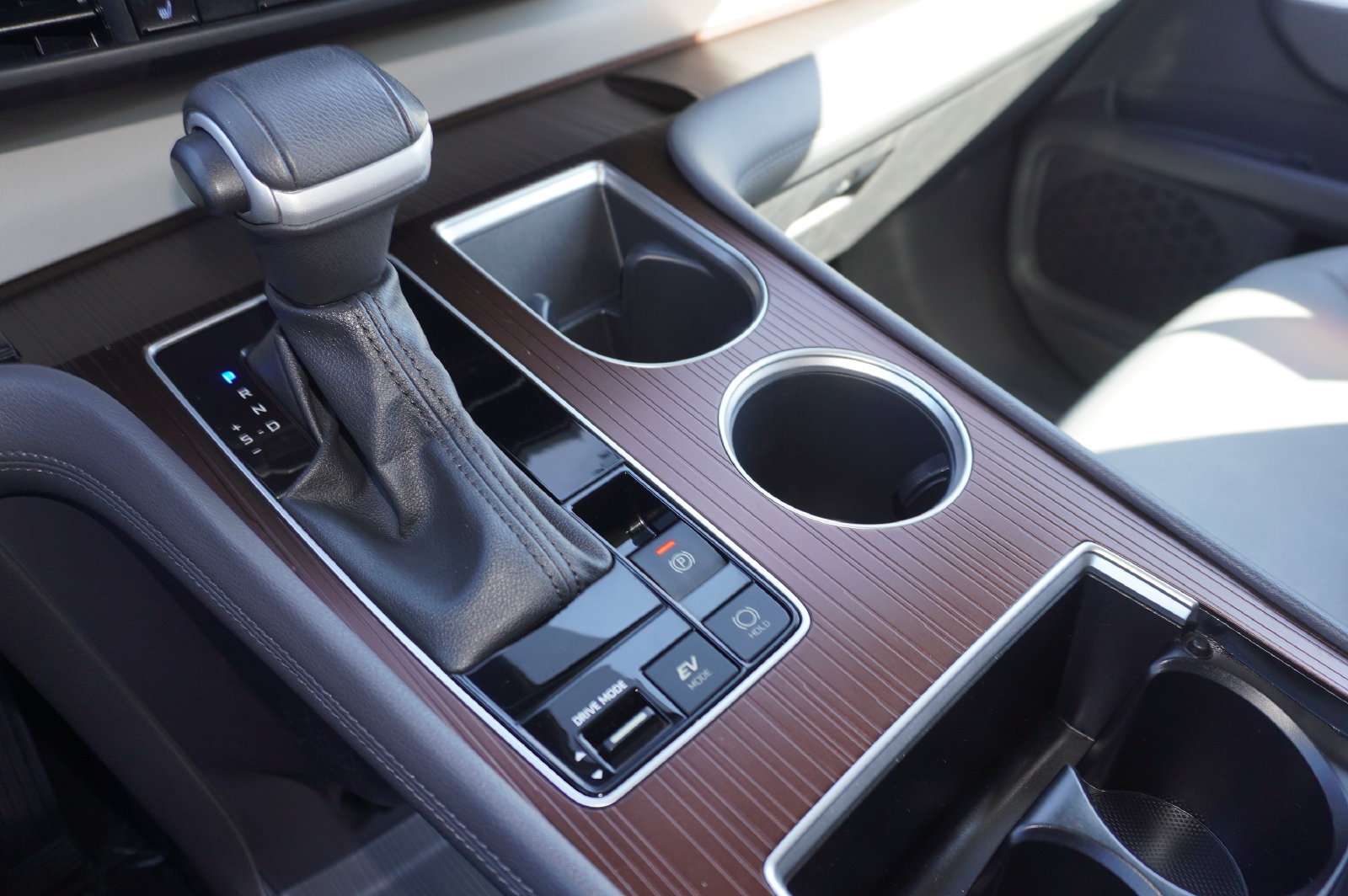 Certified 2023 Toyota Sienna XLE FWD image 19
