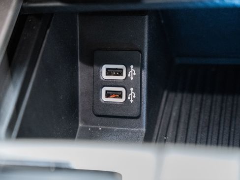 Used 2019 Ford F150 Lariat w/ Equipment Group 502A Luxury image 37