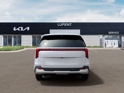 New 2026 Kia Carnival FWD image 8