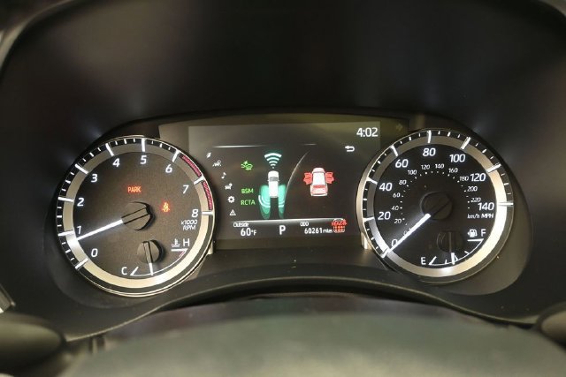 Used 2025 Toyota Highlander XLE AWD/4WD image 25