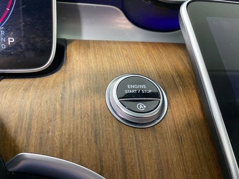 Used 2022 Mercedes-Benz C 300 Sedan image 20