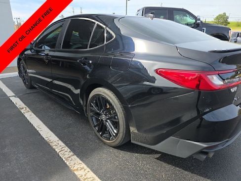 Used 2025 Toyota Camry SE w/ Convenience Package FWD image 4
