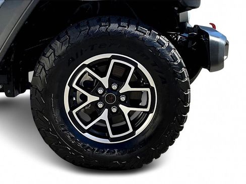 Used 2024 Jeep Wrangler Unlimited Rubicon image 31