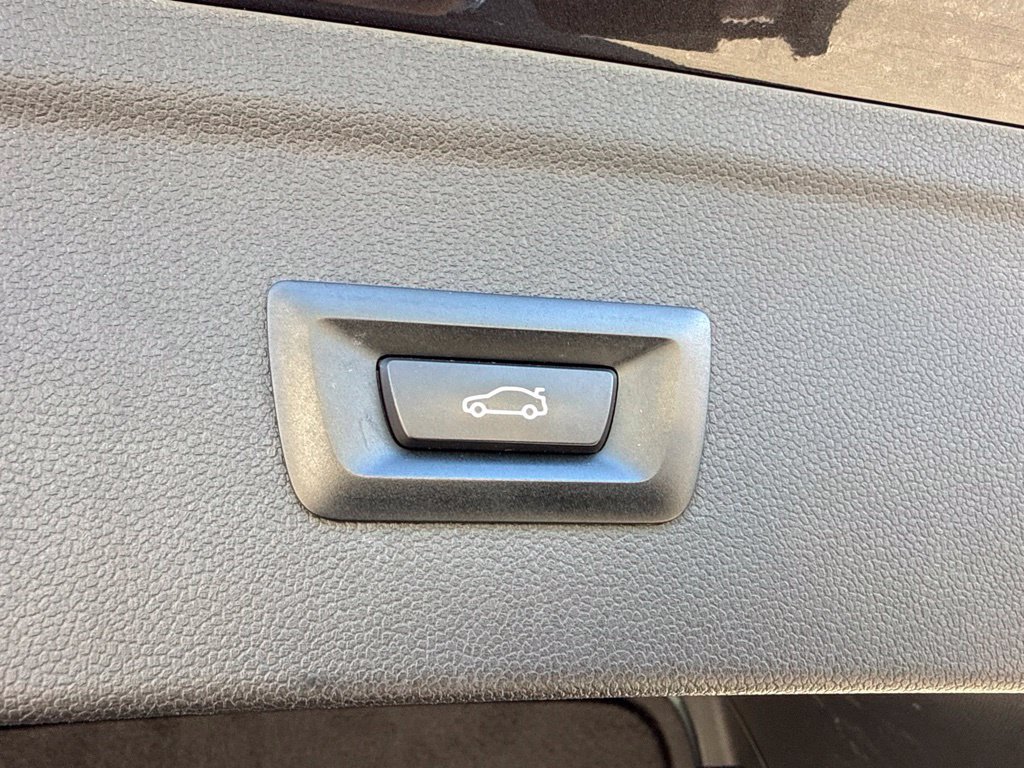 Certified 2024 BMW iX xDrive50 AWD/4WD image 17