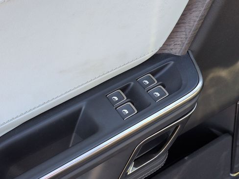 Used 2023 Rivian R1T Adventure image 15