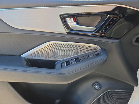 Used 2023 Acura MDX SH-AWD image 14