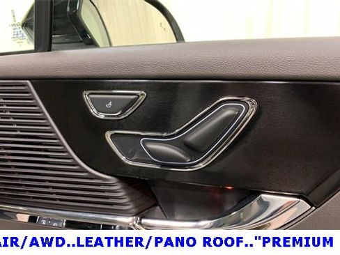 Used 2022 Lincoln Corsair AWD w/ Premium Package image 12