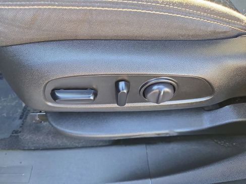 Used 2020 GMC Terrain SLE w/ Driver Convenience Package image 18