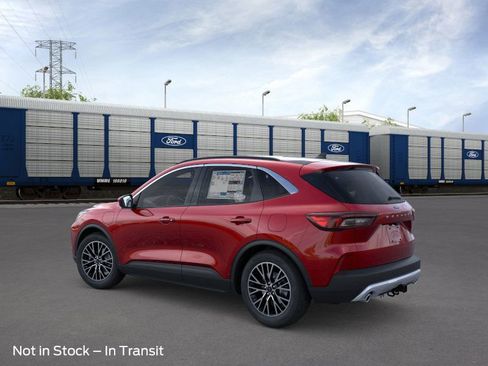 New 2026 Ford Escape SE w/ Class II Trailer Tow Package image 4