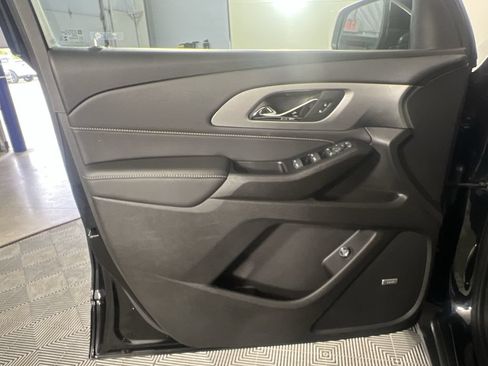 Certified 2023 Chevrolet Traverse LT w/ LT Premium Package AWD/4WD image 24