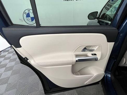 Used 2021 Mercedes-Benz GLB 250 4MATIC image 27