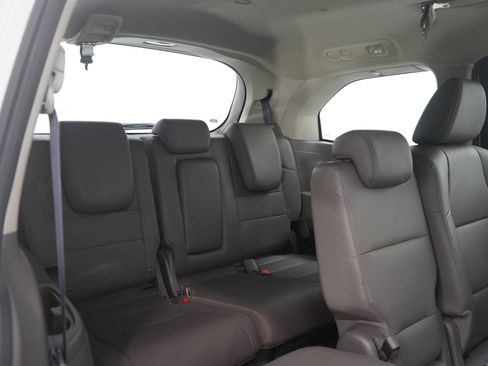 Used 2016 Honda Odyssey Touring Elite image 12