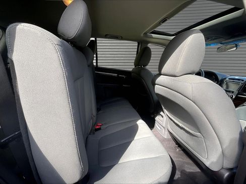 Used 2010 Hyundai Santa Fe GLS image 24