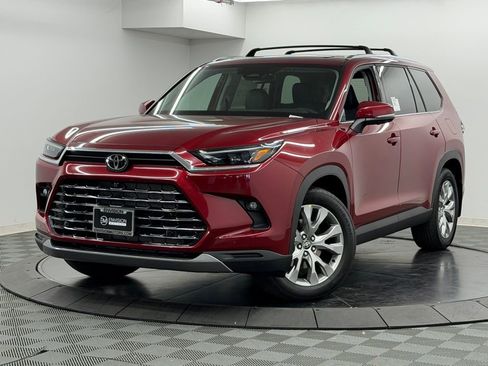 New 2026 Toyota Grand Highlander AWD image 2
