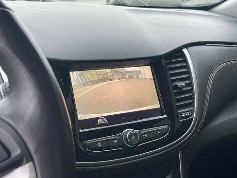 Used 2022 Chevrolet Trax LT w/ Sport Edition image 16