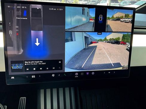 Used 2024 Tesla Cybertruck AWD Crew Cab image 15