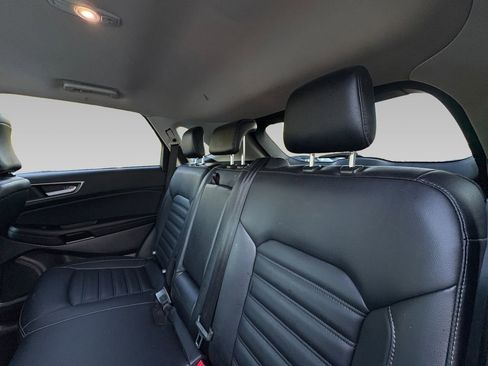 Used 2024 Ford Edge SEL image 4