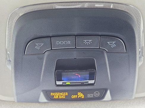 Used 2025 Toyota Corolla LE image 21