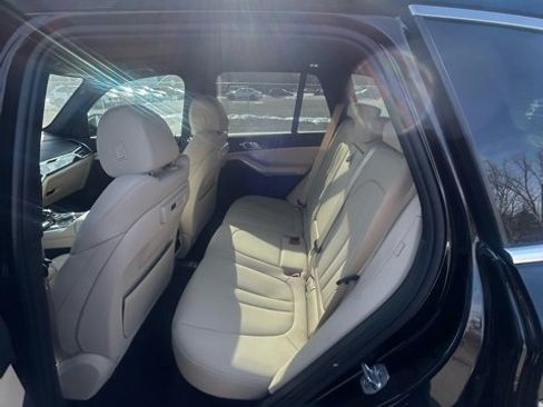 Used 2020 BMW X5 sDrive40i w/ Premium Package image 9