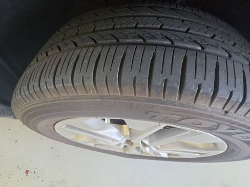 Used 2025 Toyota RAV4 XLE Premium FWD image 12
