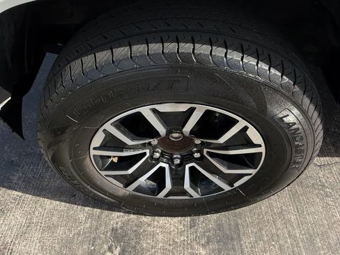 Used 2020 Toyota Tacoma TRD Sport image 10