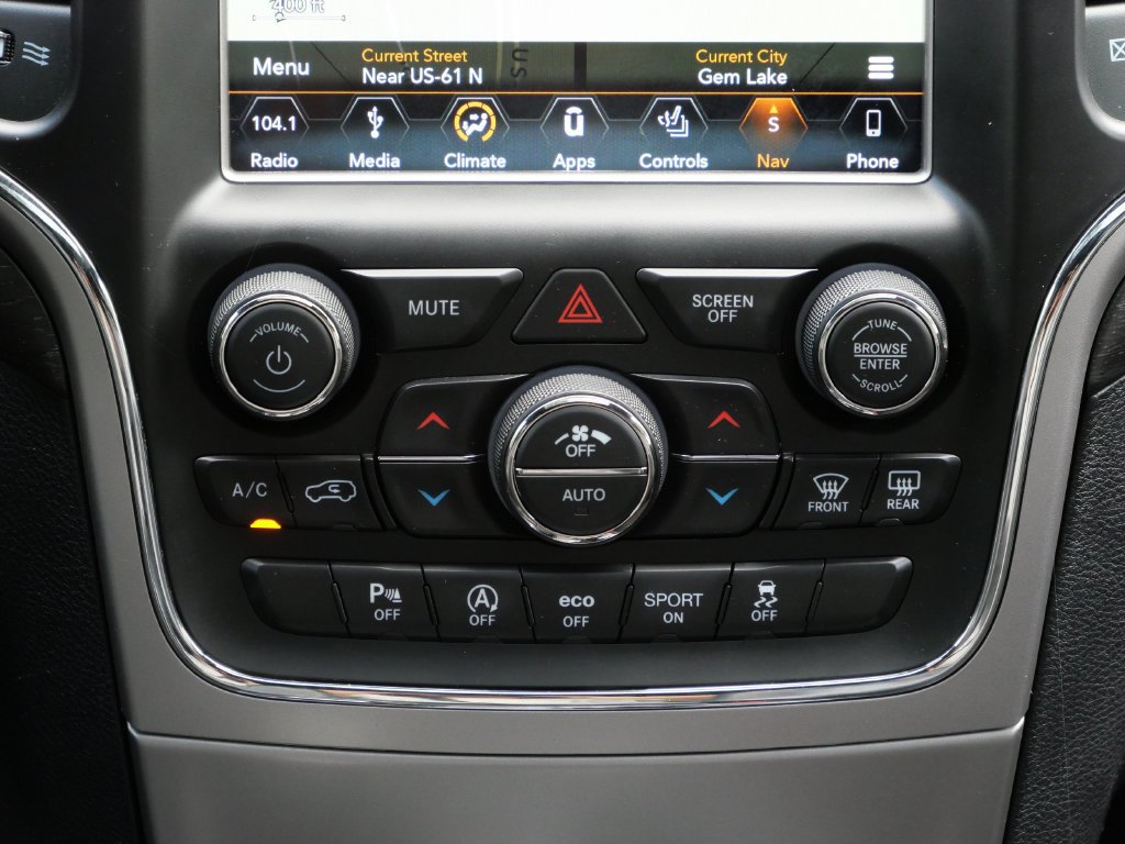 Used 2018 Jeep Grand Cherokee Altitude AWD/4WD image 17