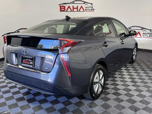 Used 2017 Toyota Prius Two FWD image 6