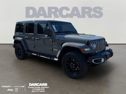 Used 2023 Jeep Wrangler Unlimited Sahara w/ Cold Weather Group AWD/4WD image 1