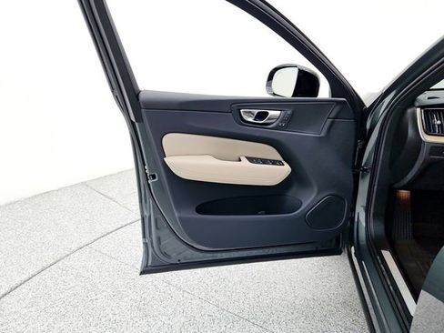 New 2026 Volvo XC60 B5 Core w/ Climate Package image 27