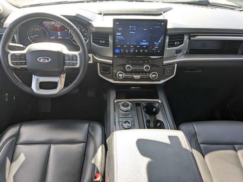 Used 2024 Ford Expedition XLT AWD/4WD image 15