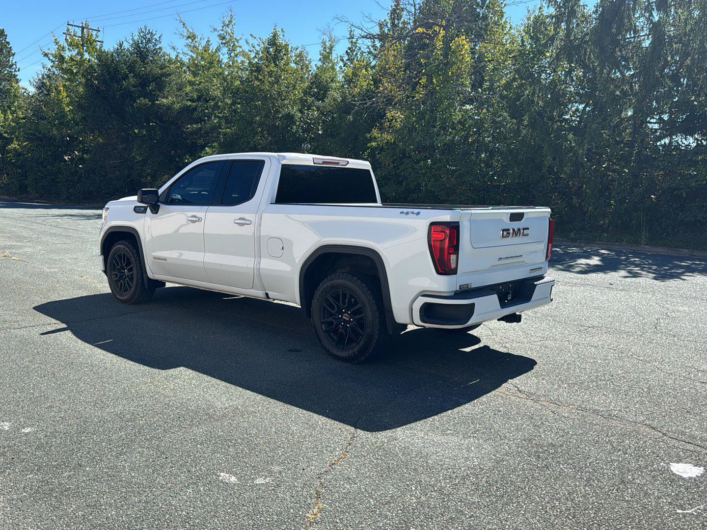 Used 2021 GMC Sierra 1500 Elevation AWD/4WD image 3