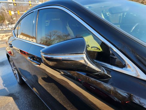 Used 2019 Lexus ES 300h image 7