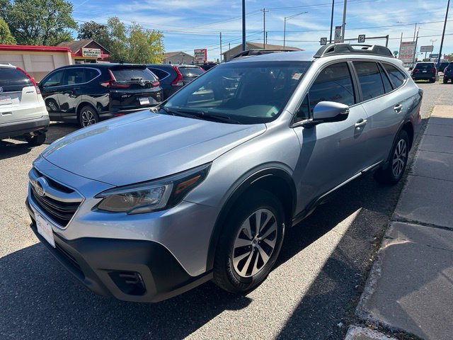 Used 2022 Subaru Outback Premium AWD/4WD image 3