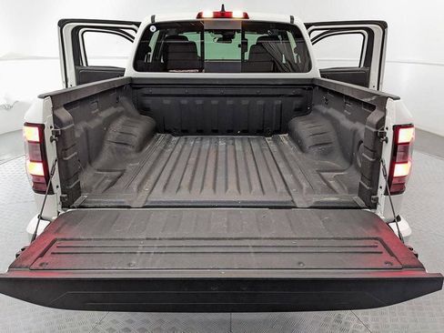 Used 2025 Nissan Frontier PRO-4X AWD/4WD image 7