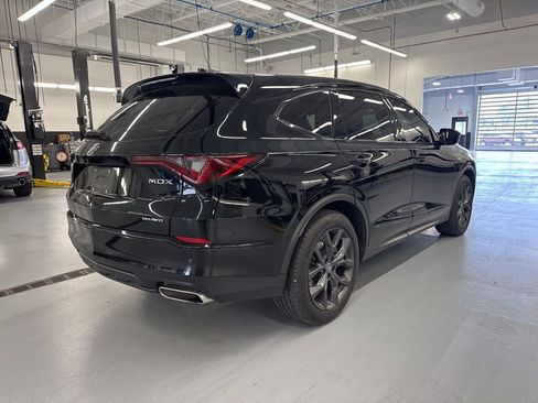 Used 2023 Acura MDX A-Spec image 3