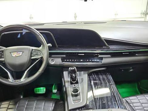 Used 2023 Cadillac Escalade V AWD/4WD image 25